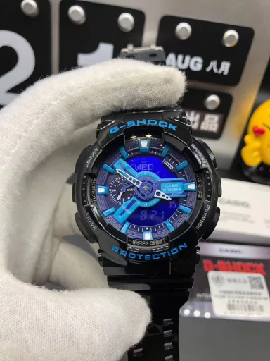 GA-110 Hand-raise Light Casio G-SHOCK--Classic shockproof dial design👍In stock and shipped immediately, 45-degree automatic hand-raise light function with strong visual impact🙈LCD liquid crystal display💡Stopwatch speed function accurate to 1/1000 second⌛Shockproof📣Anti-magnetic💥200 meters waterproof🏊48 city time📲Countdown⏳Alarm clock⏰Fully automatic calendar and other powerful functions