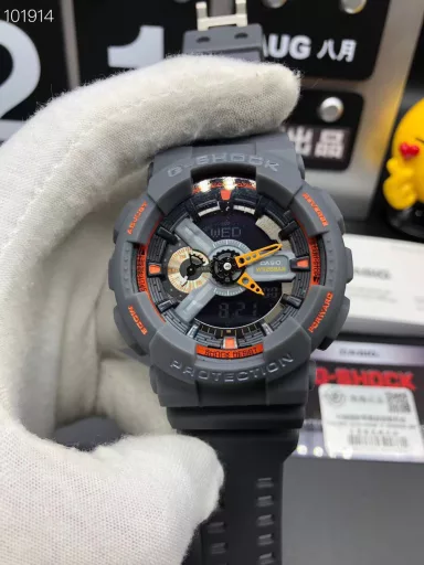 GA-110 Hand-raise Light Casio G-SHOCK--Classic shockproof dial design👍In stock and shipped immediately, 45-degree automatic hand-raise light function with strong visual impact🙈LCD liquid crystal display💡Stopwatch speed function accurate to 1/1000 second⌛Shockproof📣Anti-magnetic💥200 meters waterproof🏊48 city time📲Countdown⏳Alarm clock⏰Fully automatic calendar and other powerful functions