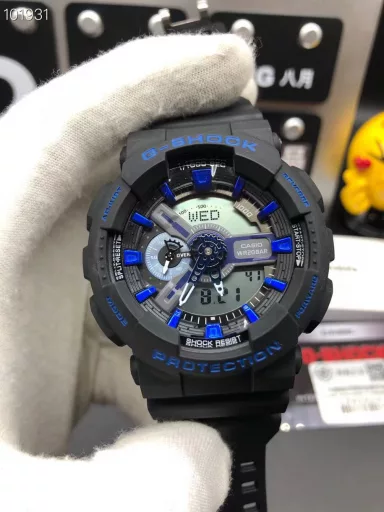 GA-110 Hand-raise Light Casio G-SHOCK--Classic shockproof dial design👍In stock and shipped immediately, 45-degree automatic hand-raise light function with strong visual impact🙈LCD liquid crystal display💡Stopwatch speed function accurate to 1/1000 second⌛Shockproof📣Anti-magnetic💥200 meters waterproof🏊48 city time📲Countdown⏳Alarm clock⏰Fully automatic calendar and other powerful functions