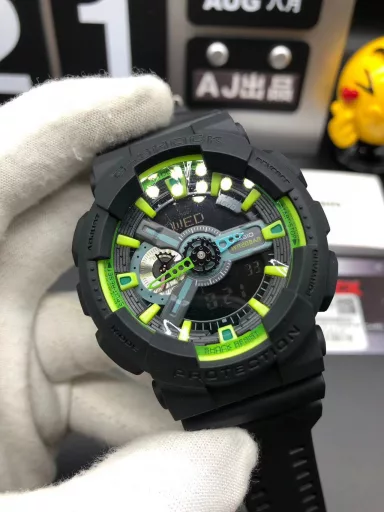 GA-110 Hand-raise Light Casio G-SHOCK--Classic shockproof dial design👍In stock and shipped immediately, 45-degree automatic hand-raise light function with strong visual impact🙈LCD liquid crystal display💡Stopwatch speed function accurate to 1/1000 second⌛Shockproof📣Anti-magnetic💥200 meters waterproof🏊48 city time📲Countdown⏳Alarm clock⏰Fully automatic calendar and other powerful functions