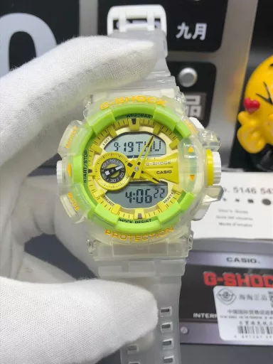 GA-400 hand-raise light Casio G-SHOCK--classic shockproof dial design👍In stock and shipped in seconds, 45-degree automatic hand-raise light function with strong visual impact🙈LCD liquid crystal display💡Stopwatch speed function accurate to 1/1000 second⌛Shockproof📣Anti-magnetic💥200 meters waterproof🏊48 city time📲Countdown⏳Alarm clock⏰Fully automatic calendar and other powerful functions📆