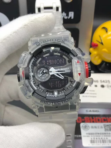 GA-400 hand-raise light Casio G-SHOCK--classic shockproof dial design👍In stock and shipped in seconds, 45-degree automatic hand-raise light function with strong visual impact🙈LCD liquid crystal display💡Stopwatch speed function accurate to 1/1000 second⌛Shockproof📣Anti-magnetic💥200 meters waterproof🏊48 city time📲Countdown⏳Alarm clock⏰Fully automatic calendar and other powerful functions📆