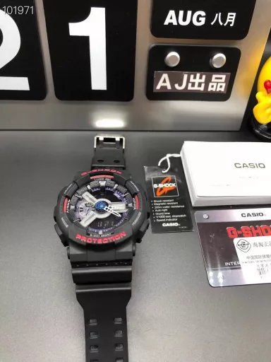 GA-110 Hand-raise Light Casio G-SHOCK--Classic shockproof dial design👍In stock and shipped immediately, 45-degree automatic hand-raise light function with strong visual impact🙈LCD liquid crystal display💡Stopwatch speed function accurate to 1/1000 second⌛Shockproof📣Anti-magnetic💥200 meters waterproof🏊48 city time📲Countdown⏳Alarm clock⏰Fully automatic calendar and other powerful functions