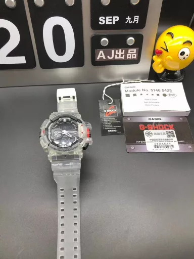 GA-400 hand-raise light Casio G-SHOCK--classic shockproof dial design👍In stock and shipped in seconds, 45-degree automatic hand-raise light function with strong visual impact🙈LCD liquid crystal display💡Stopwatch speed function accurate to 1/1000 second⌛Shockproof📣Anti-magnetic💥200 meters waterproof🏊48 city time📲Countdown⏳Alarm clock⏰Fully automatic calendar and other powerful functions📆