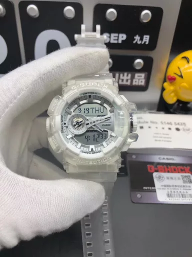 GA-400 hand-raise light Casio G-SHOCK--classic shockproof dial design👍In stock and shipped in seconds, 45-degree automatic hand-raise light function with strong visual impact🙈LCD liquid crystal display💡Stopwatch speed function accurate to 1/1000 second⌛Shockproof📣Anti-magnetic💥200 meters waterproof🏊48 city time📲Countdown⏳Alarm clock⏰Fully automatic calendar and other powerful functions📆