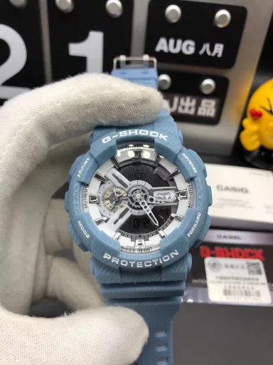 GA-110 Hand-raise Light Casio G-SHOCK--Classic shockproof dial design👍In stock and shipped immediately, 45-degree automatic hand-raise light function with strong visual impact🙈LCD liquid crystal display💡Stopwatch speed function accurate to 1/1000 second⌛Shockproof📣Anti-magnetic💥200 meters waterproof🏊48 city time📲Countdown⏳Alarm clock⏰Fully automatic calendar and other powerful functions