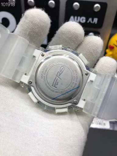 GA-110 Hand-raise Light Casio G-SHOCK--Classic shockproof dial design👍In stock and shipped immediately, 45-degree automatic hand-raise light function with strong visual impact🙈LCD liquid crystal display💡Stopwatch speed function accurate to 1/1000 second⌛Shockproof📣Anti-magnetic💥200 meters waterproof🏊48 city time📲Countdown⏳Alarm clock⏰Fully automatic calendar and other powerful functions