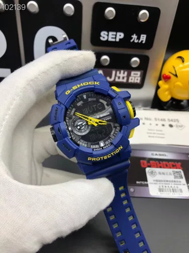 GA-400 hand-raise light Casio G-SHOCK--classic shockproof dial design👍In stock and shipped in seconds, 45-degree automatic hand-raise light function with strong visual impact🙈LCD liquid crystal display💡Stopwatch speed function accurate to 1/1000 second⌛Shockproof📣Anti-magnetic💥200 meters waterproof🏊48 city time📲Countdown⏳Alarm clock⏰Fully automatic calendar and other powerful functions📆