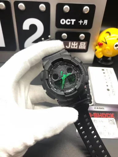 Hot selling GA-120 hand-raising light Casio G-SHOCK--classic shockproof dial design👍In stock and shipped immediately, 45-degree automatic hand-raising light function with strong visual impact🙈LCD liquid crystal display💡Stopwatch speed function accurate to 1/1000 second⌛Shockproof📣Anti-magnetic💥200 meters waterproof🏊48 city time📲Countdown⏳Alarm clock⏰Fully automatic calendar and other powerful functions📆