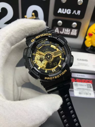 GA-110 Hand-raise Light Casio G-SHOCK--Classic shockproof dial design👍In stock and shipped immediately, 45-degree automatic hand-raise light function with strong visual impact🙈LCD liquid crystal display💡Stopwatch speed function accurate to 1/1000 second⌛Shockproof📣Anti-magnetic💥200 meters waterproof🏊48 city time📲Countdown⏳Alarm clock⏰Fully automatic calendar and other powerful functions