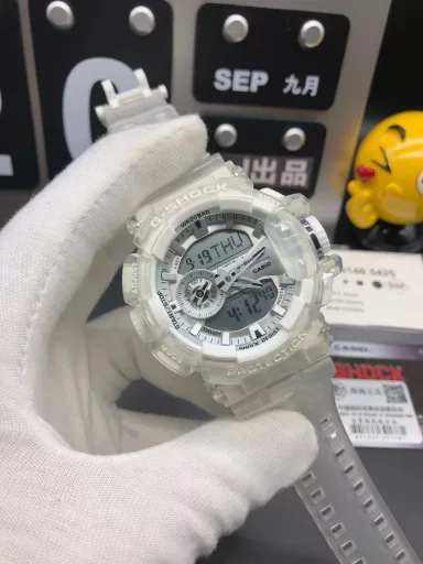 GA-400 hand-raise light Casio G-SHOCK--classic shockproof dial design👍In stock and shipped in seconds, 45-degree automatic hand-raise light function with strong visual impact🙈LCD liquid crystal display💡Stopwatch speed function accurate to 1/1000 second⌛Shockproof📣Anti-magnetic💥200 meters waterproof🏊48 city time📲Countdown⏳Alarm clock⏰Fully automatic calendar and other powerful functions📆