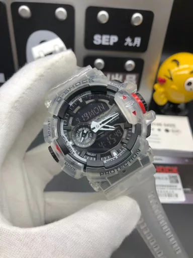 GA-400 hand-raise light Casio G-SHOCK--classic shockproof dial design👍In stock and shipped in seconds, 45-degree automatic hand-raise light function with strong visual impact🙈LCD liquid crystal display💡Stopwatch speed function accurate to 1/1000 second⌛Shockproof📣Anti-magnetic💥200 meters waterproof🏊48 city time📲Countdown⏳Alarm clock⏰Fully automatic calendar and other powerful functions📆