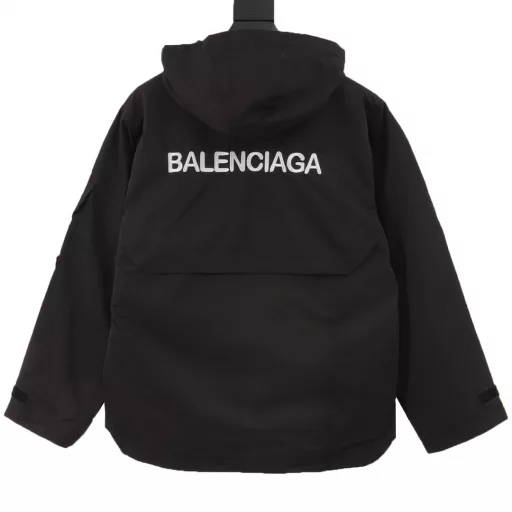 Balenciaga BLCG 23ss spoof 3Bsporty black jacket jacketWaterproof and windproof. Double zipper hardware. Water-repellent and wrinkle effect. Unisex style