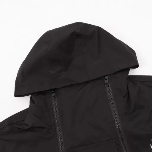 Balenciaga BLCG 23ss spoof 3Bsporty black jacket jacketWaterproof and windproof. Double zipper hardware. Water-repellent and wrinkle effect. Unisex style