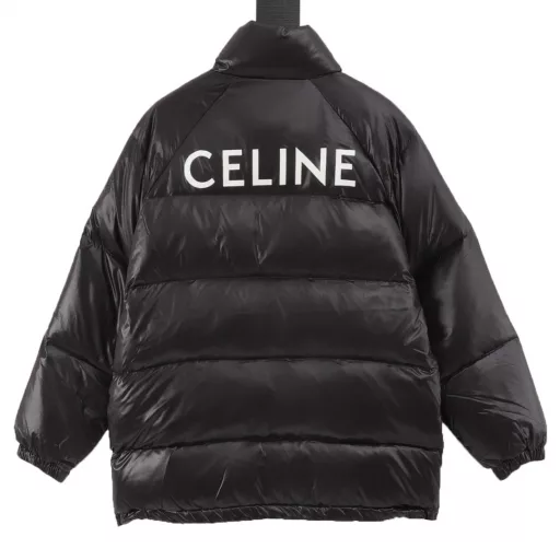 Celine CE 23FW mid-length down jacket with large logo print on the backCelebrity style: black chocolate matte luxury all-match king is hereThis winter❄ the most worthwhile oneCold-resistant: no problem at minus 20-30 degreesIt took four months to develop just to give you the bestIt looks simple but it is very difficult to develop fabrics, custom weaving and dyeing, accessories/hardware, all need to open molds, customize imported anti-drilling wool yarn, etc. In one word: the cost is high!